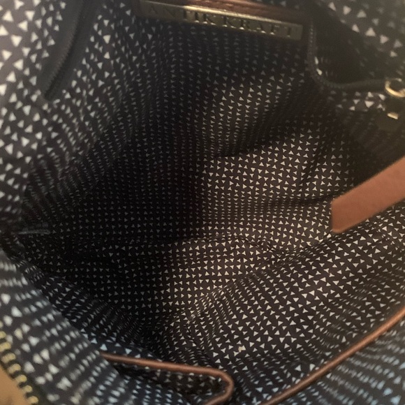 Antika Kraft black & tan crossbody - Picture 4 of 6